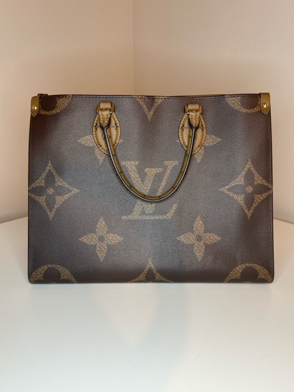 Louis Vuitton OnTheGo Reverse Monogram MM